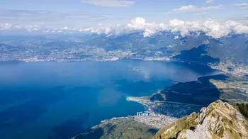 Cap sur le Lac Léman, royaume des activités nautiques entre France et Suisse