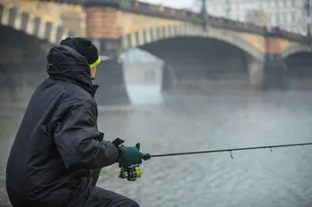 Pêche en eau douce - avec le street fishing, la pêche urbaine s’installe durablement dans le paysage français