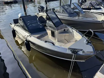 Nouveauté 2025-2026 - Le Silver Hawk BRX, un bowrider hors-bord 100% aluminium, à prix d'ami