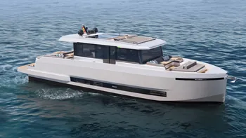 Nouveauté 2025 - De Antonio D60, 18m de long et 4 V12 600cv Mercury !