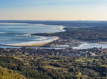 Sur la Bidassoa, un vaste chantier de dragage pour restaurer la navigabilité et redonner vie au littoral d’Hendaye